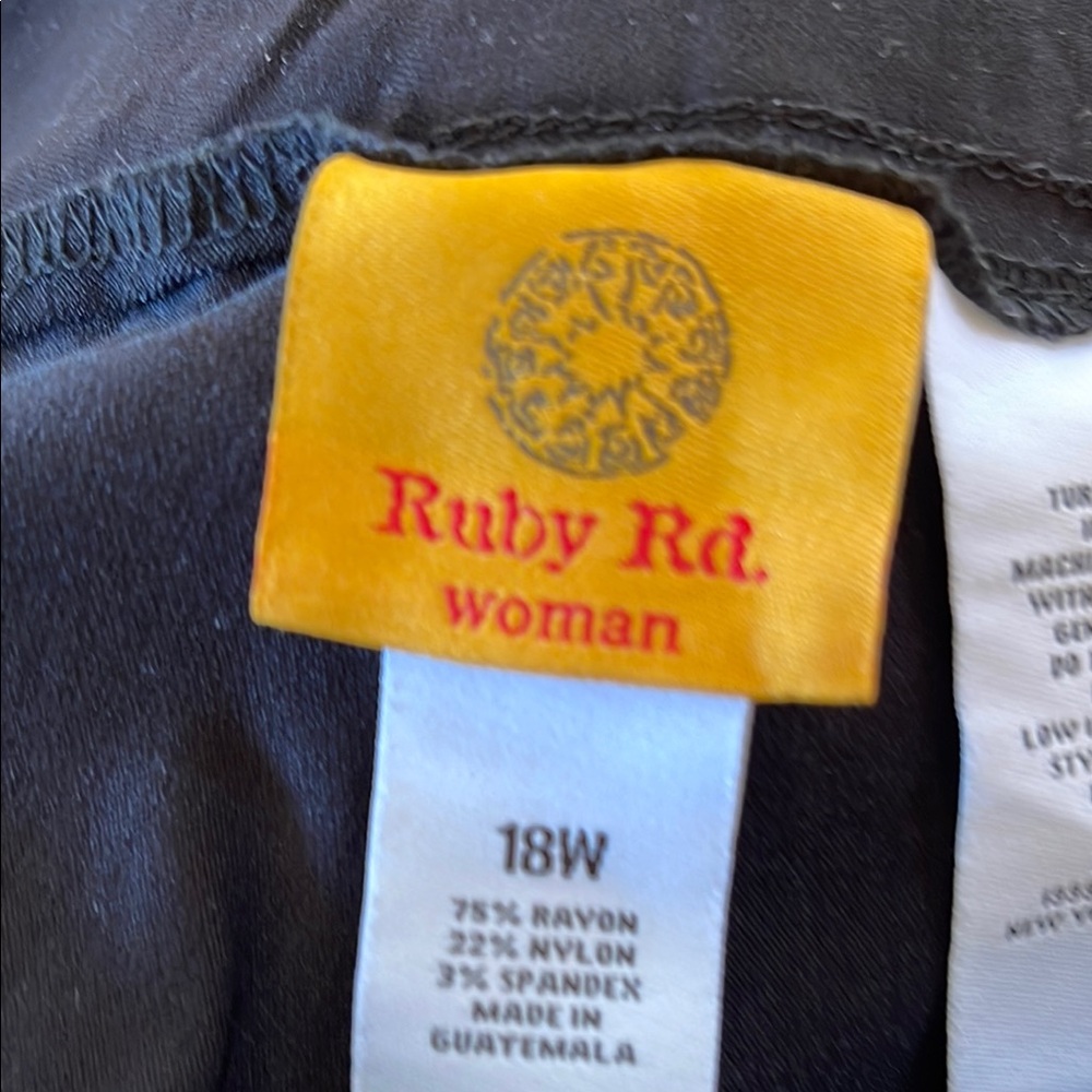 Ruby Rd. Black Shorts with side slits - Picture 2 of 7